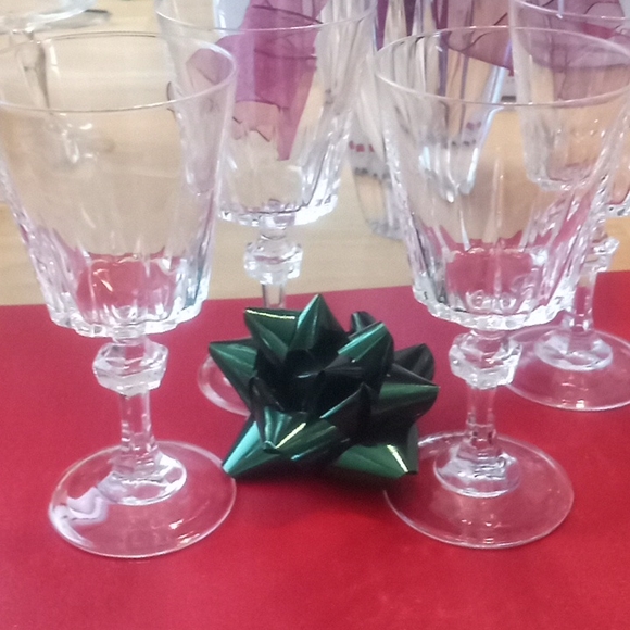 Princess House Other - 4 Princess House Wine Glasses